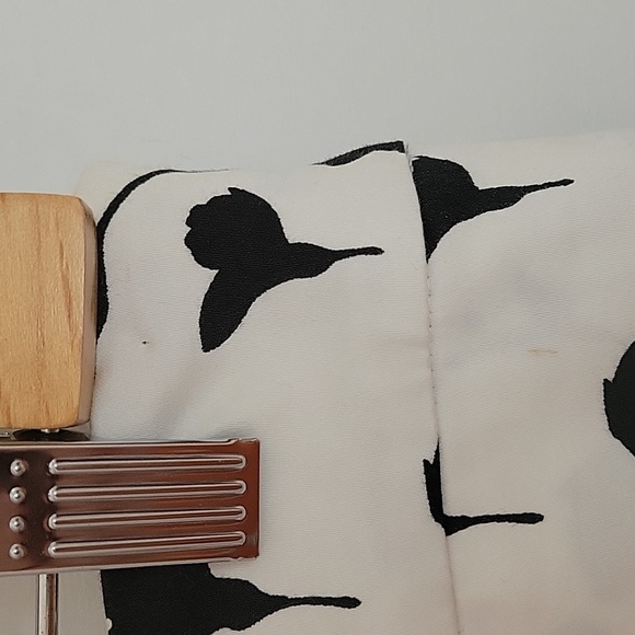 White House Black Market size 2 ombre white black floral midi skirt - Picture 5 of 6